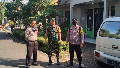 Patroli Sinergitas Babinsa dan Bhabinkamtibmas Polsek Cihideung, Antisipasi C3 dan Himbauan Kamtibmas