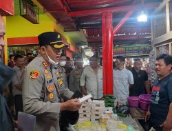 Giat Kapolsek Singaparna Dalam Jum’at Curhat, Polisi Pantau Harga di Pasar Tradisional Singaparna