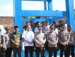 Kabareskrim Resmikan Sarana Air Bersih dan Bagikan Sembako Bagi Warga Blora, Jateng