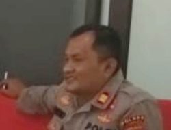 Kapoksek Didampingi Anggota Polsek Salawu, Terus Lakukan Giat Sambang Pada Warga Masyarakat Binaannya Di Desa Desa Diwilayah Hukum Polsek Salawu