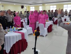 Kapolres pimpin Wisuda Purna Bakti Personil Polri dan ASN Polres Metro Bekasi Kota, Kapolres : Tetap Terus Jalin Silaturahmi yang Baik