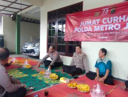 Kapolsek Bantargebang Kota Bekasi Menerima Berbagai Aduan dan Keluhan dari Warganya Saat Gelar Jumat Curhat