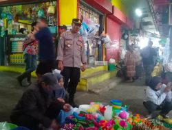 Kapolsek Singaparna Laksanakan Giat Jum’at Curhat, Yang Dilaksanakan Di wilayah Pasar Singaparna