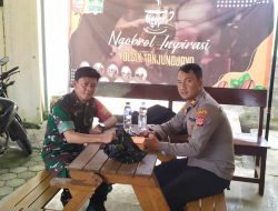 Kapolsek Tanjungjaya Laksanakan Giat Quick Wins Presisi Program 6, Yakni Sinergitas TNI dan Polri Dalam Penyuluhan Nomor Dinas Pada Warga Masyarakat