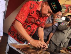 Plt Wali Kota Bekasi Resmikan Kantor Sekretariat RW