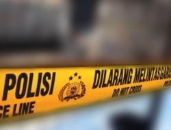 Polisi Temukan Sekeluarga Tergeletak Dalam Rumah dengan Mulut Berbusa
