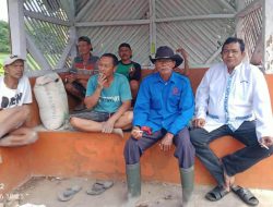 Puluhan Warga RW 07 Antusias Gotong Royong Bangun Jalan Setapak Hasil dari Beras Perelek Ronda Malam