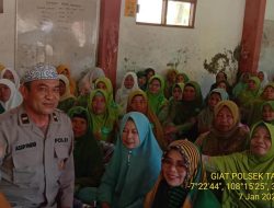 Silaturahmi Kamtibmas, Kanit Binmas Polsek Tamansari Berikan Binluh di Majlis Taklim Mugarsari