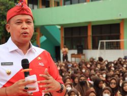 Sosialisasi Wawasan Kebangsaan, Tri Adhianto Sambangi SMKN 11 Kota Bekasi