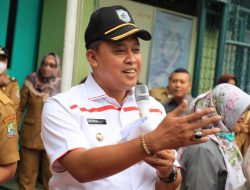 Berkeliling dengan Sepeda Motornya, Plt. Wali Kota Bekasi Lanjut Resmikan Pembangunan di Wilayah Bekasi Barat