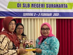 Bersama Kadisdik, Plt Ketua TP PKK Studi Tiru Ke SLB Negeri Surakarta