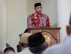 Jum’at Keliling, Plt. Wali Kota Bekasi Ajak Masyarakat Makmurkan Masjid dan Kampung Halaman