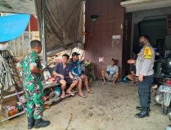Patroli Sinergitas TNI-Polri di Gunungtanjung, Sambang Warga Sampaikan Informasi Kamtibmas