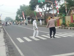 Personel Polres Banjar beserta Polsek Jajaran Melaksanakan Pelayanan Gatur Pagi di Sekolah-sekolah