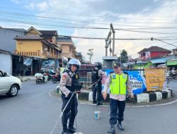Antisipasi Kegiatan warga Ngabuburit, Sat Samapta Polres Tasik Kota Gatur Lantas di Bundaran Gobras