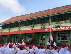 Menjadi Pembina Upacara di MI 2 Nagarakasih, Kanit Binmas Polsek Cibeureum Himbau Terkait Bullying dan Jajanan Sehat