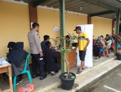 Pantau Kegiatan Penyuluhan BPJS dan Donor Darah,Bhabinkamtibmas Desa Tanjungpura Sampaikan Himbauan Kamtibmas
