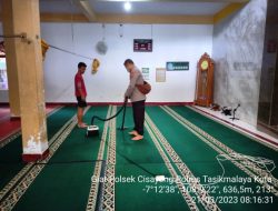 PERSONIL POLSEK CISAYONG KORVE DI MESJID AT – TAWAKAL KP. CALINCING KALER DS. CALINCING KEC. SUKAHENING KAB. TASIKMALAYA