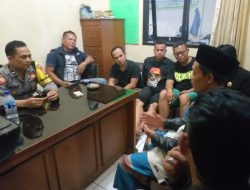 Bhabinkamtibmas Kel. Ciherang Polsek Cibeureum melaksanakan sambang warga di Kp. Ciherang Kelurahan Ciherang Kecamatan Cibeureum