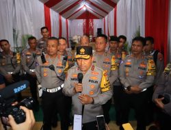 Kapolres Metro Bekasi Kota dampingi Kapolda Metro Jaya dalam Pemantauan Arus Mudik di Pos Pam Tol Simpang Cikunir