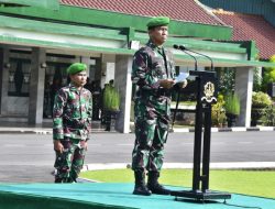 Seluruh Organik dan Taruna Akmil Laksanakan Upacara Bendera