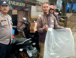Anggota Bhabinkamtibmas Polsek Kadipaten Polres Tasik Kota Polda Jabar Adakan Sambang Warga di Kampung Ciselang