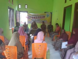 Babinsa Koramil 09/Nrs Dampingi Penyaluran BLT Tahap 1 Tahun 2023 Di Desa Binaan