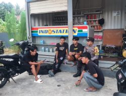 Bhabinkamtibmas Desa Sinagar Polsek Sukaratu Polres Tasik Kota Polda Jabar, Melaksanakan giat sambang warga dalam rangka silaturahmi dan sekaligus penyampaian himbauan kamtibmas