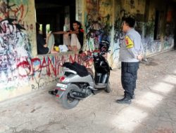 Giat Bhabin menyambangi warga kelurahan cikalang serta memberikan himbauan dan pesan kamtibmas
