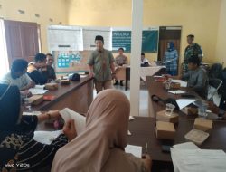 Kanit Binmas Polsek Manonjaya Polres Tasik Kota Polda Jabar,Pantau Kegiatan Forum Konsultasi Publik Pendataan Awal REGSOSEK di Desa Cilangkap