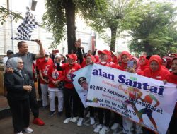 Plt. Wali Kota Bekasi Lepas Jalan Santai KORMI di Kecamatan Bekasi Barat