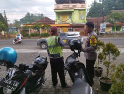 Polsek Mangkubumi melaksanakan Giat Patroli Siang dalam rangka antisipasi dan Cegah C3 ( Curat, Curas dan Curanmor ) guna menjaga situasi kamtibmas di wilayah Hukum Polsek Mangkubumi, Kamis (04/05/2023)