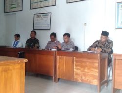 Sinergitas TNI-Polri Polsek Karangjaya Polres Tasik Kota Polda Jabar, Bersama Turun ke Lapangan Pantau Kegiatan Masyarakat