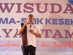 Hadiri Wisuda di Sekolah Daya Utama, Plt. Wali Kota Bekasi Beri Pesan: “Generasi emas 2045, Generasi Yang Terhindar Dari Stunting”