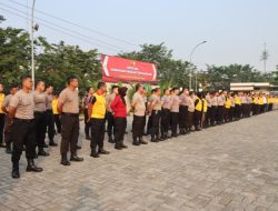 Jelang HUT Bhayangkara ke -77, Polres Metro Bekasi Kota giat Bersih – Bersih Mapolres