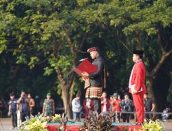 Peringatan Hari Lahir Pancasila 2023, Plt. Wali Kota Gunakan Baju Adat Lampung