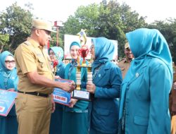 Apel Pagi Hari ini dirangkai Penyerahan Beberapa Penghargaan dan Penyerahan Sertifikat Aset Milik Pemerintah Kota Bekasi