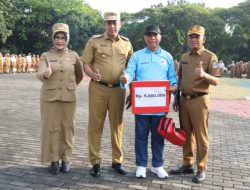 Plt. Wali Kota Bekasi Lepas Penyintas Stroke Untuk Aksi Jalan Kaki Ke Yogyakarta-Bandung