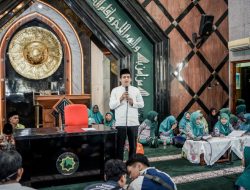 Bersama Majelis Ta’lim Mar’atus Sholihah Wabup Ciamis Serahkan Bantuan Rutilahu pada 3 Orang Jema’ah