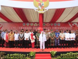 Dandim 0612/Tsm (Letkol INF Raden Henra sukmadjidibrata S.I.P) melaksanakan Apel Kebangsaan & Kirab Merah Putih Se-Priangan Timur bertempat di jalan Yudhanegara Kel.Yudhanegara kec.cihideung kota tasikmalaya.