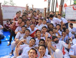 KEMERIAHAN PENYAMBUTAN PLT WALI KOTA BEKASI DI SMK BISTEK UNTUK MEMBERIKAN WAWASAN KEBANGSAAN