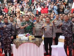 Panglima TNI dan Kapolri Apresiasi Kegiatan Bakti Sosial dan Kesehatan ALTAR ’89 yang Diikuti Ribuan Peserta di Kota Tasik