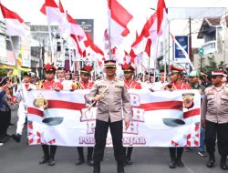 Polres bersama 700 Masyarakat Kota Banjar Meriahkan Apel Kebangsaan dan Kirab Merah Putih di Tasikmalaya