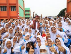 Pupuk Cinta Tanah Air, Tri Adhianto Sampaikan di SMK KBM 1 dan 2 Padurenan
