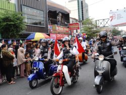 Vespa dan Motor Tua Polres Banjar Turut Meriahkan Pawai Alegoris tingkat Kota Banjar