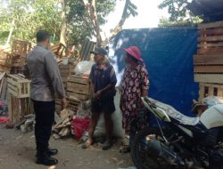 Bhabinkamtibmas Mustikasari Patroli Monitoring Penanggulangan Polusi Udara, Himbau Warga Tidak Bakar Sampah