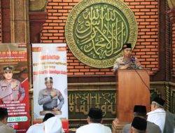 Kegiatan Jumat Keliling Dan Jumat Berbagi Polres Tasik Kota di Masjid Al Besar Al-Ghazali Kecamatan Jamanis