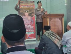 Sholat Jumat Keliling, Polsek Cihideung Sampaikan Pesan-pesan Kamtibmas
