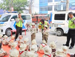 Polisi Sahabat Anak, Satlantas Polres Bekasi Kota Edukasi Sambil Bermain di TK Muslihat 1 Kota Bekasi