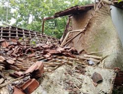 Diduga Akibat Hujan Dengan Intensitas Tinggi, Rumah Warga Banjaranyar Ambruk Rata Dengan Tanah